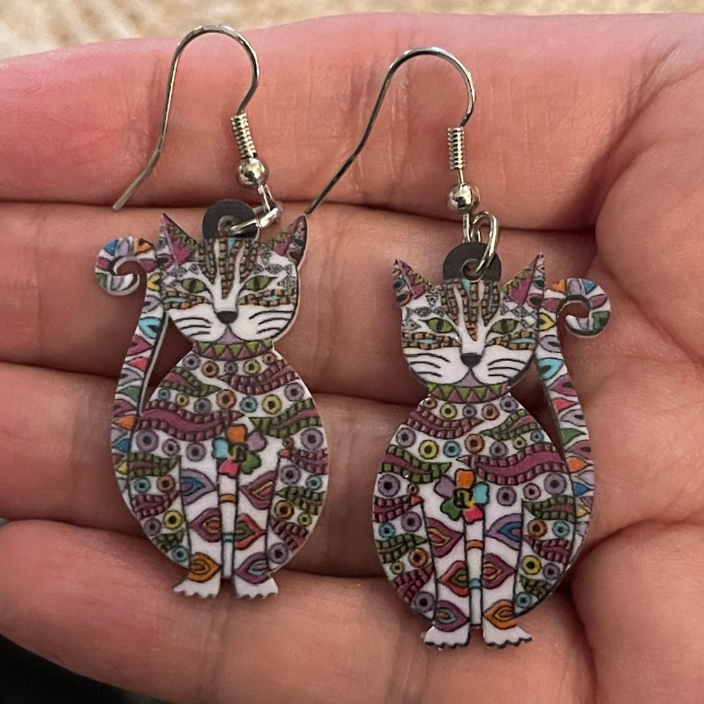 Floral cat silver tone metal hoop earrings - Picture 2 of 3